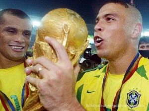 Ronaldo béo đã vô địch World Cup mấy lần